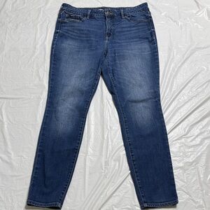 Old Navy Women's Pop Icon High Rise Super Skinny Blue Jeans. Size 14